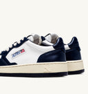 BASKET MEDALIST LOW EN CUIR BICOLOR BLANC ET BLEU Autry