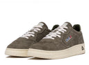 BASKETS AUTRY MEDALIST LOW SUEDE WHITE KAKI