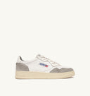BASKET MEDALIST LOW EN CUIR DE CHEVRE BLANC ET DAIM GRIS