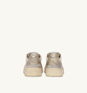 BASKET MEDALIST LOW UPER VINTAGE EN CUIR BLANC, BEIGE ET PLATINE