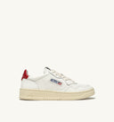 BASKET MEDALIST LOW EN CUIR BLANC ET ROUGE AUTRY