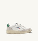 BASKET MEDALIST LOW EN DAIM ET CUIR BLANC ET AMAZON Autry
