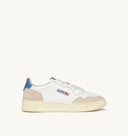 BASKET MEDALIST LOW EN DAIM ET EN CUIR BLANC ET BLEU CIEL Autry