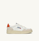 BASKET MEDALIST LOW EN DAIM ET CUIR ORANGE Autry