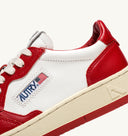 BASKET MEDALIST LOW EN CUIR BICOLOR BLANC ET ROUGE Autry