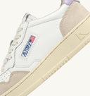 BASKET MEDALIST LOW EN CUIR BLANC ET LILAS ET EN DAIM BEIGE