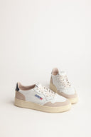 BASKET BAISSE MEDALIST EN DAIM ET CUIR BLANC ET BLEU AUTRY