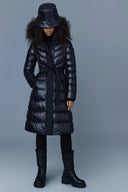 CORALIA Manteau en duvet léger avec capuchon et ceinture à nouer Mackage