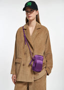 Mini-sac à bandoulière en satin violet Essentiel