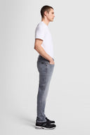 SLIMMY TAPERED STRETCH TEK AMPERSAND 7 for all mankind