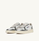 BASKET MEDALIST LOW BICOLOR EN CUIR BLANC ET ACIER METALLISE