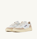 BASKET MEDALIST LOW EN CUIR ET DAIM BLANC ET ARGENT