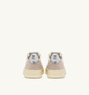 BASKET MEDALIST LOW EN CUIR ET DAIM BLANC ET ARGENT