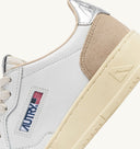 BASKET MEDALIST LOW EN CUIR ET DAIM BLANC ET ARGENT