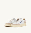 BASKET MEDALIST LOW EN CUIR ET DAIM BLANC ET FUCHSIA