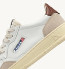 BASKET MEDALIST LOW EN CUIR ET DAIM BLANC ET MARRON
