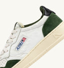 BASKET MEDALIST LOW EN CUIR ET EN DAIM BLANC, MILITARY ET NOIR