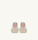 BASKET MEDALIST LOW EN CUIR BLANC ET POWDER ET DAIM BEIGE