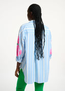 Chemise en coton bleu clair à rayures et broderies Essentiel