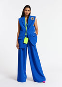Pantalon bleu aux jambes larges Essentiel