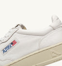 BASKET AUTRY MEDALIST LOW CUIR BLANC