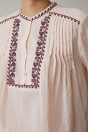 Blouse closed