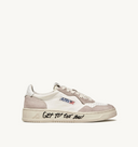 sneakers Autry MEDALIST LOW EN CUIR ET SUEDE BLANC