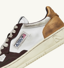 sneakers Autry SUPER VINTAGE SNEAKERS MEDALIST LOW EN CUIR BLANC MARON