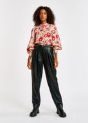 pantalon ESSENTIEL Pantalon ample en faux cuir noir