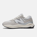 NEW BALANCE 57/40  Nuage de Nimbus avec sel de mer et blanc