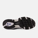 NEW BALANCE MR530
