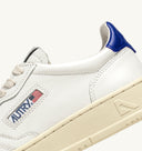 sneakers MEDALIST LOW SNEAKER IN PELLE BIANCA E PRINCE BLUE  Autry