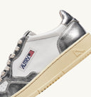 sneakers Autry MEDALIST LOW EN CUIR BLANC ARGENT