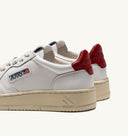BASKET AUTRY MEDALIST LOW CUIR BLANC ET ROUGE