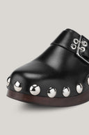 Sabot Ganni STUDDED LEATHER CLOGS